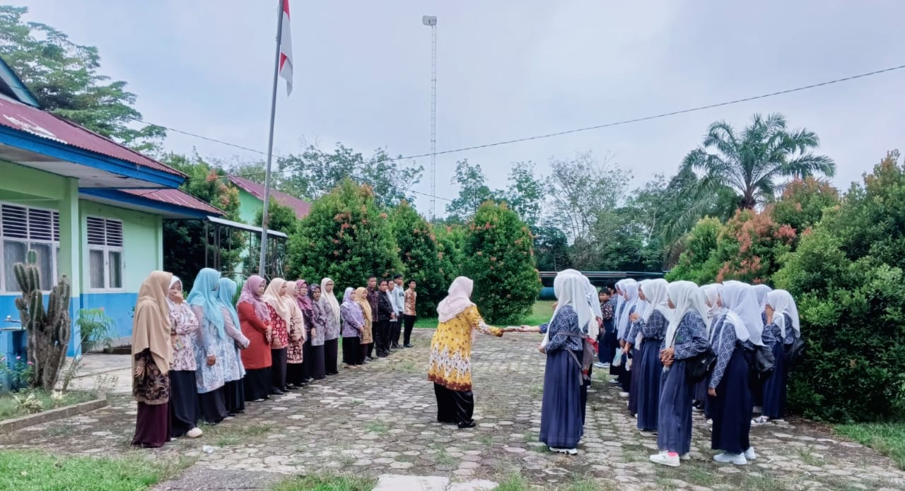 HARI PERTAMA MASUK DI MTsN 5 TEBO PASCA LIBUR IDULFITRI 1446 H, DIISI DENGAN APEL DAN HALAL BIHALAL HARI PERTAMA MASUK DI MTsN 5 TEBO PASCA LIBUR IDULFITRI 1446 H, DIISI DENGAN APEL DAN HALAL BIHALAL