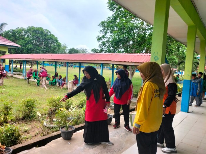 Penilaian Kelas Indah MTsN 5 Tebo Dilaksanakan, Dinilai oleh Tim Khusus Penilaian Kelas Indah MTsN 5 Tebo Dilaksanakan, Dinilai oleh Tim Khusus