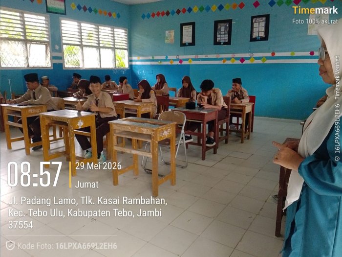Hari Pertama Asesmen Sumatif Semester Genap Tahun Pelajaran 2025/2026 MTsN 5 Tebo Berjalan Lancar