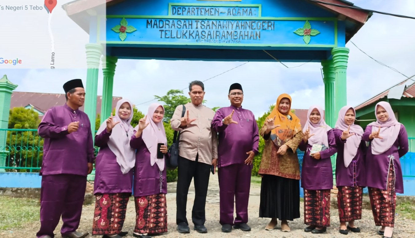 MTsN 5 TEBO MENDAPAT KUNJUNGAN TIM VISITASI AKMI TAHUN 2024 MTsN 5 TEBO MENDAPAT KUNJUNGAN TIM VISITASI AKMI TAHUN 2024