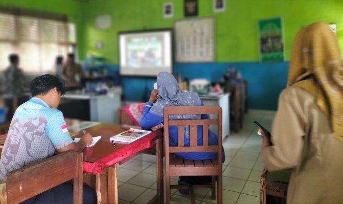 Tingkatkan Kompetensi dan Integritas, MTsN 5 Tebo Hadiri Pembinaan Kemenag Via Zoom Tingkatkan Kompetensi dan Integritas, MTsN 5 Tebo Hadiri Pembinaan Kemenag Via Zoom