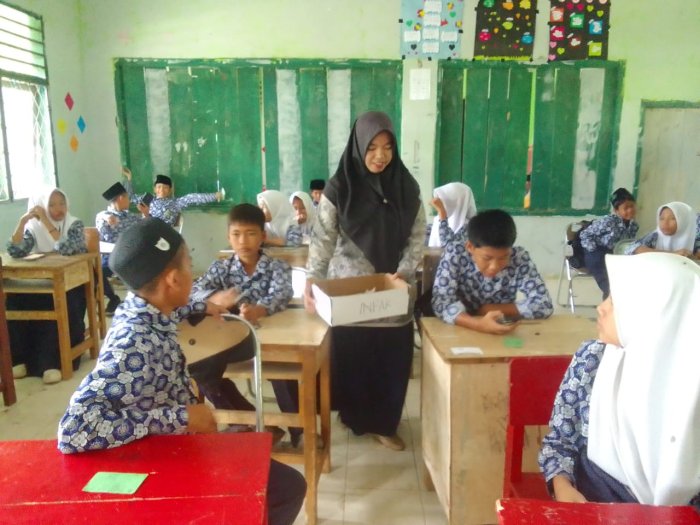 Tersentuh Bencana Sumatra, OSIM MTsN 5 Tebo Galang Dana Sukarela