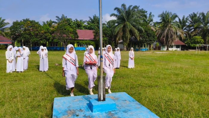 MTsN 5 Tebo Kembali Laksanakan Upacara Rutin Setiap Senin Pasca Libur Idul Fitri 1447 H MTsN 5 Tebo Kembali Laksanakan Upacara Rutin Setiap Senin Pasca Libur Idul Fitri 1447 H