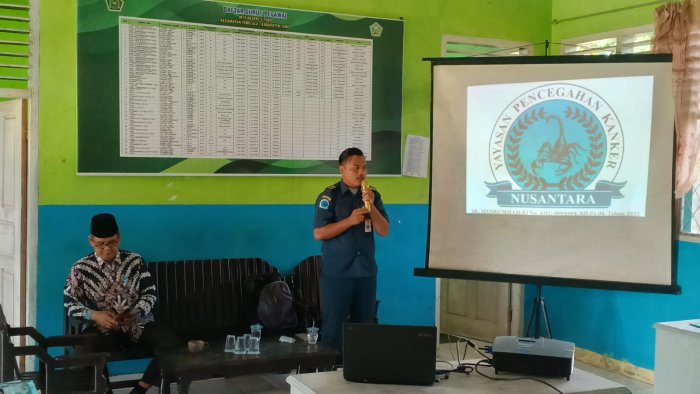 Guru MTsN 5 Tebo Ikuti Sosialisasi Pencegahan Kanker dari YPKN Cabang Tebo