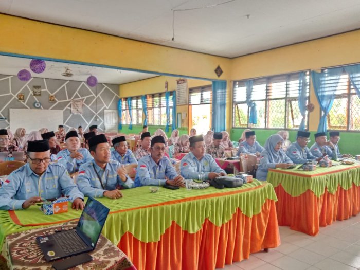 Kepala MTsN 5 Tebo Hadiri Rapat FKKM di MAN 2 Tebo