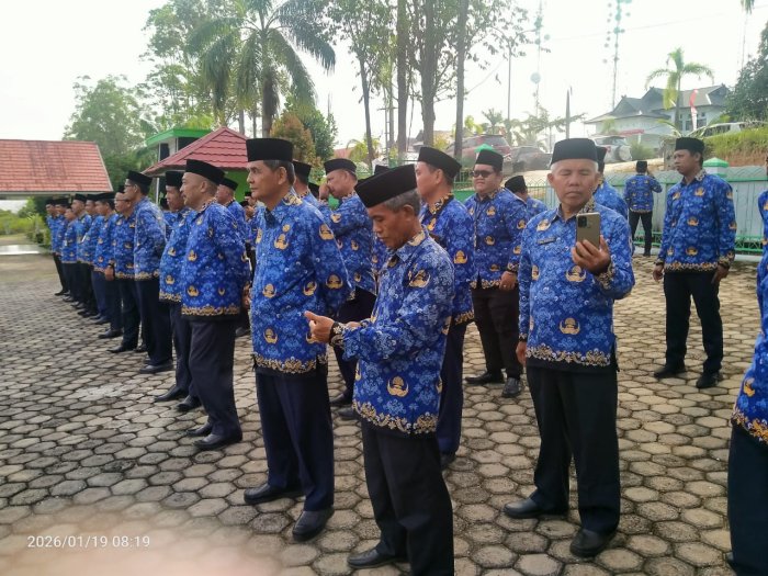Kepala MTsN 5 Tebo Mengikuti Apel Gabungan di Kantor Kementerian Agama Kabupaten Tebo