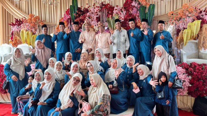 MTsN 5 Tebo Hadiri Resepsi Pernikahan Putri Kepala Kemenag MTsN 5 Tebo Hadiri Resepsi Pernikahan Putri Kepala Kemenag