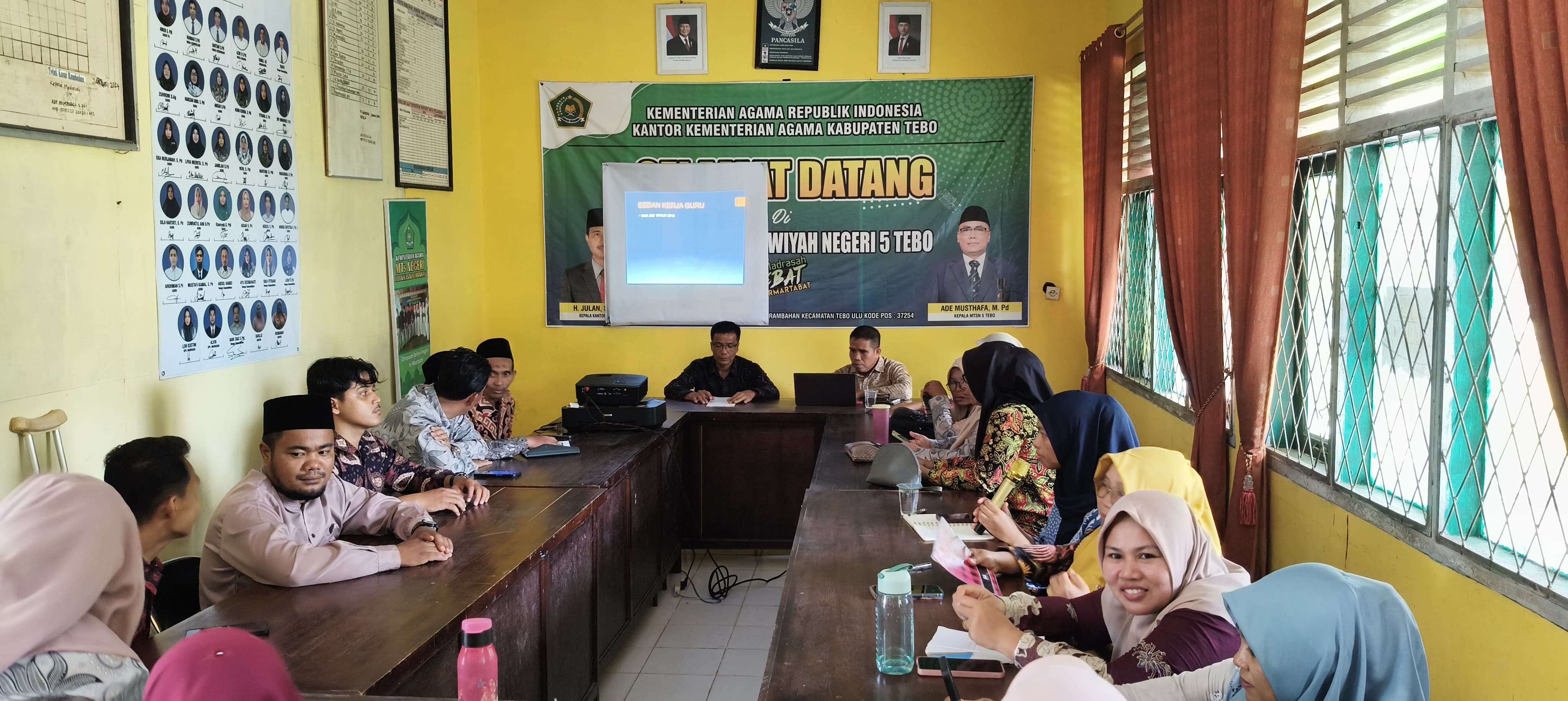 MTsN 5 Tebo Gelar Rapat Pembagian Tugas Guru Semester Ganjil Tahun Pelajaran 2025/2026
