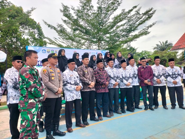 Wujud Apresiasi untuk Pendidik, MTsN 5 Tebo Ikuti Upacara HGN di SMA N 1 Tebo