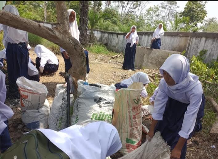 Mengolah Sampah Organik Menjadi Kompos