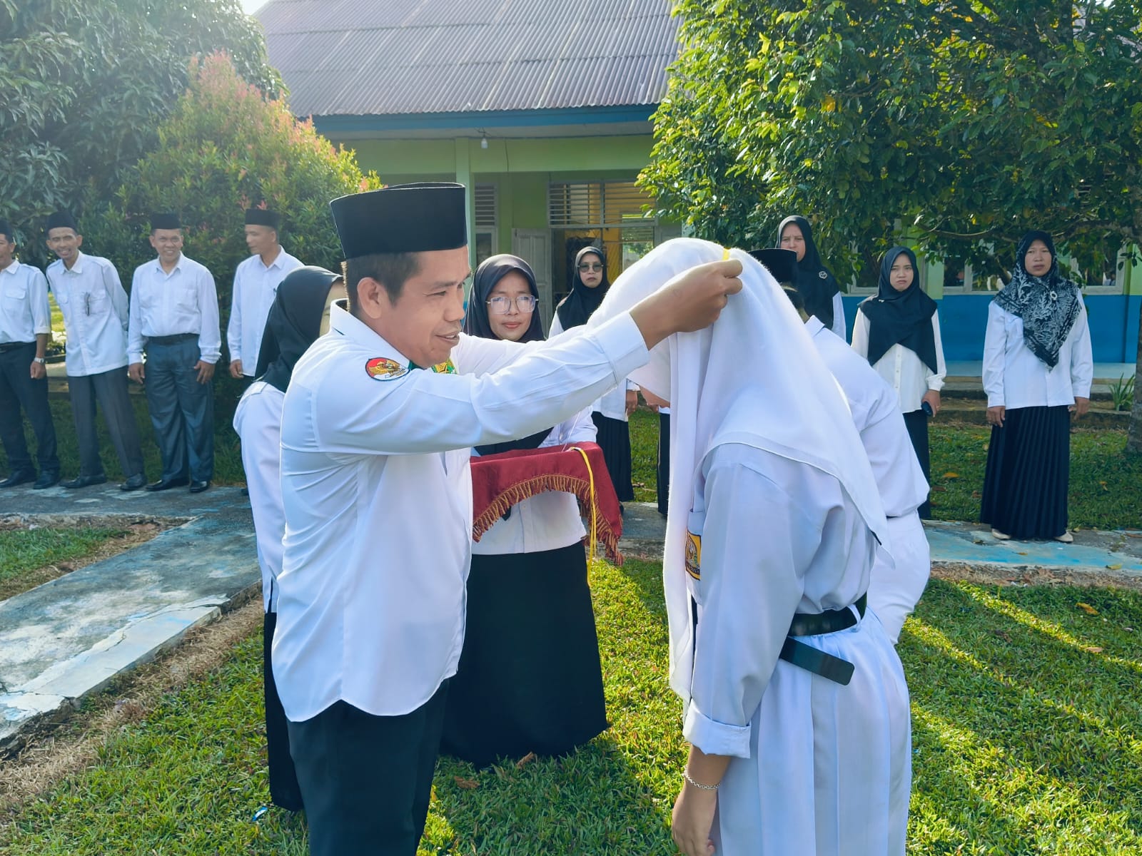 MTsN 5 Tebo Gelar Upacara Pembukaan Ujian Semester Genap TP. 2024/2025