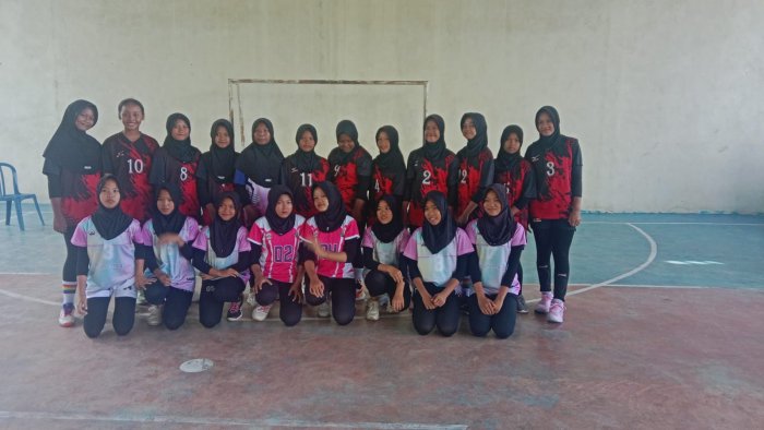 Tim Voli Putri MTsN 5 Tebo Berhasil Lolos ke Final Open Turnamen di SMK Budi Luhur Tim Voli Putri MTsN 5 Tebo Berhasil Lolos ke Final Open Turnamen di SMK Budi Luhur