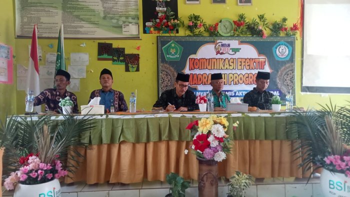 Kepala MTsN 5 Tebo Hadiri Forum Komunikasi Kepala Madrasah di MTsN 4 Tebo