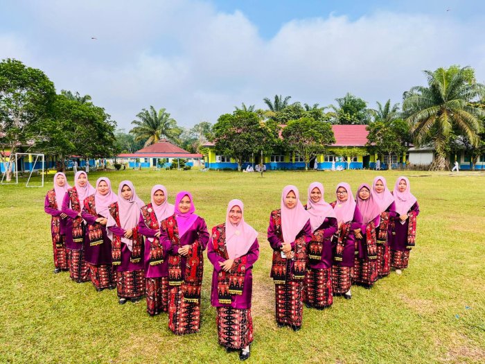 MTsN 5 Tebo Gelar Upacara Peringatan HUT Kabupaten Tebo ke-26